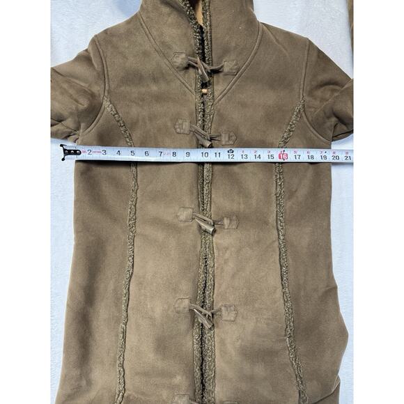 L.L. Bean Faux Fur Toggle Button Hooded Sherpa Coat Shacket Barn Coat Prairie M - Picture 5 of 7